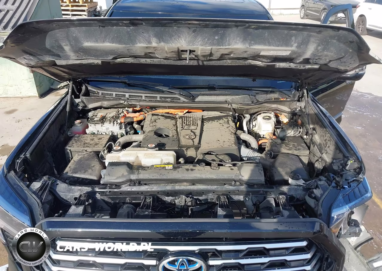 2023 Toyota Tundra Hybrid Capstone VIN:5TFVC5DB9PX037930 - 10