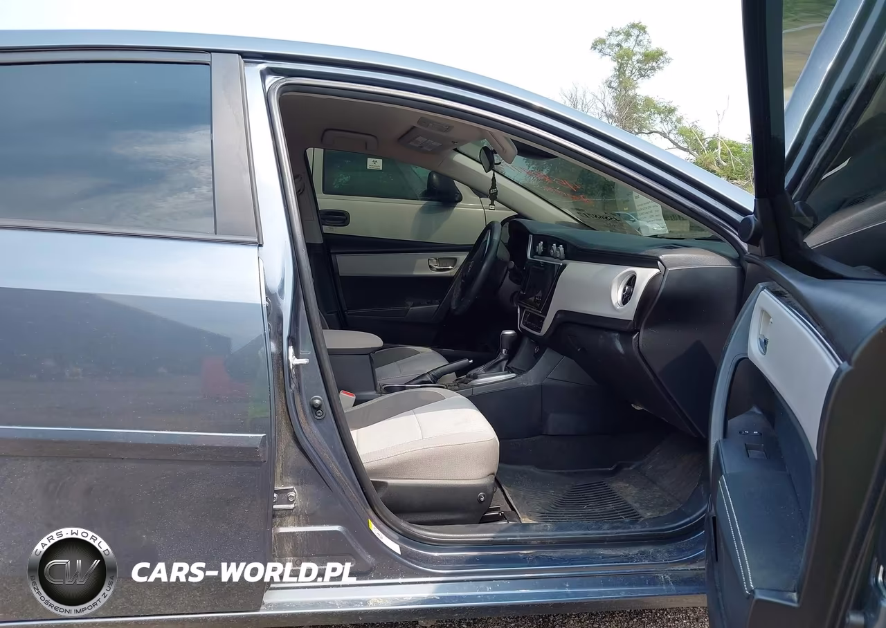 2018 Toyota Corolla Le VIN:2T1BURHE3JC100439 - 5