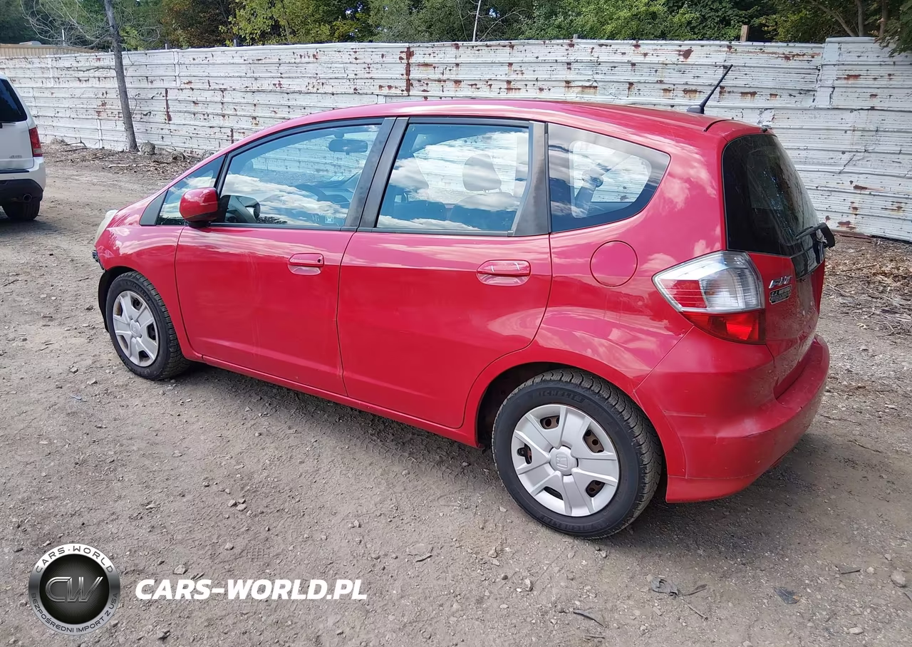 2012 Honda Fit VIN:JHMGE8H33CC037445 - 3