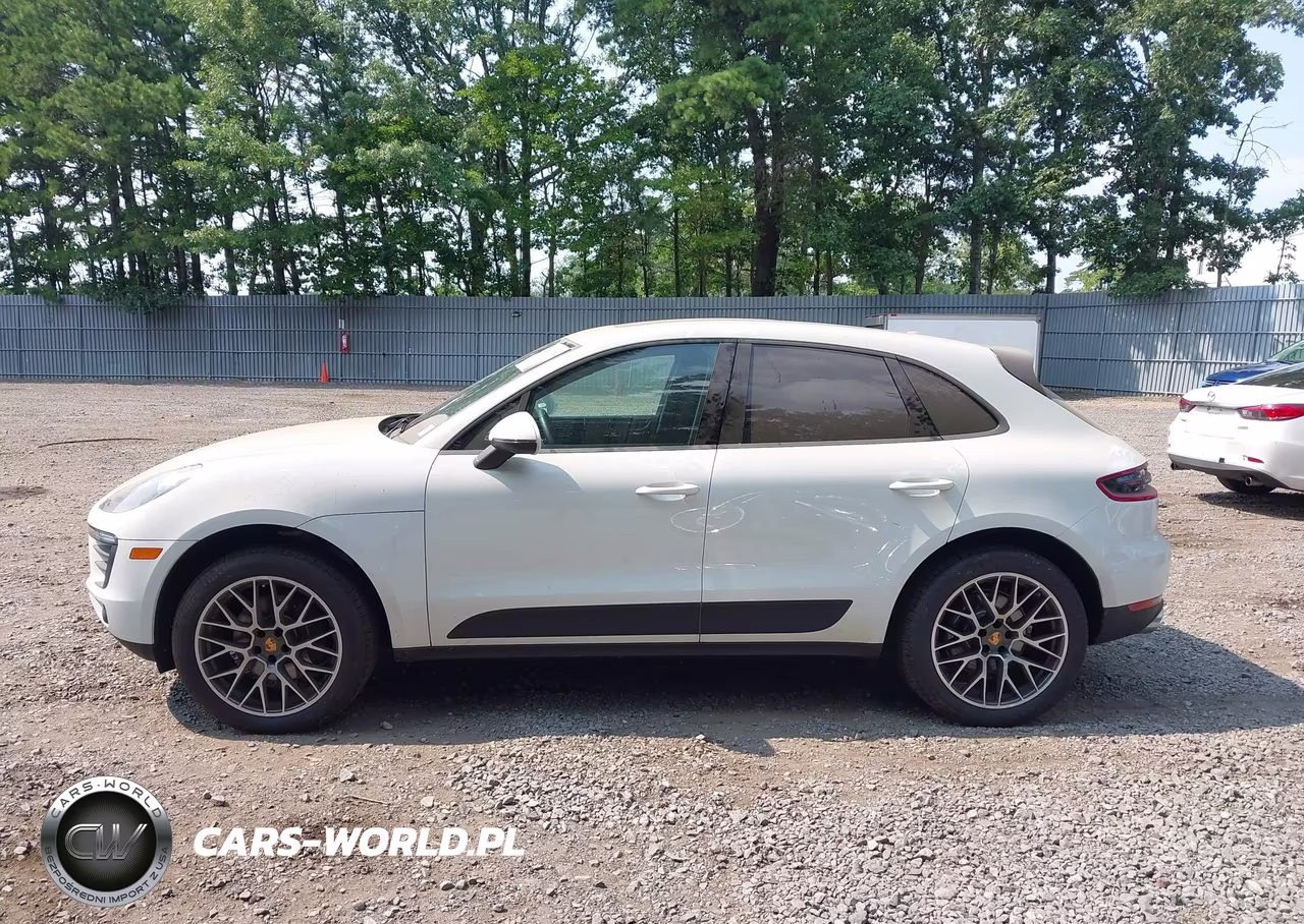 2018 Porsche Macan Sport Edition VIN:WP1AA2A5XJLB13721 - 14