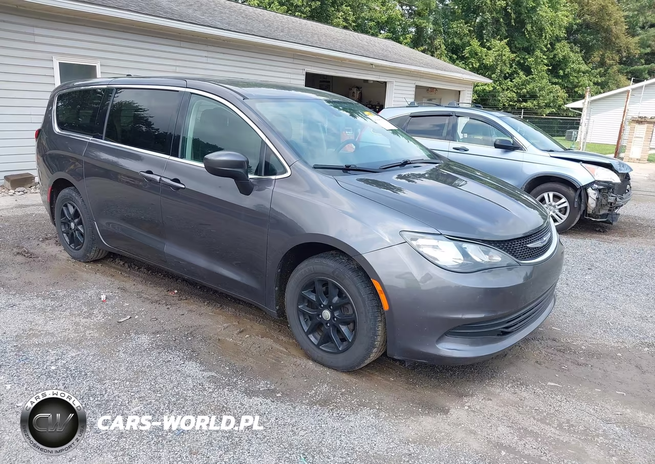 2020 Chrysler Voyager Lx