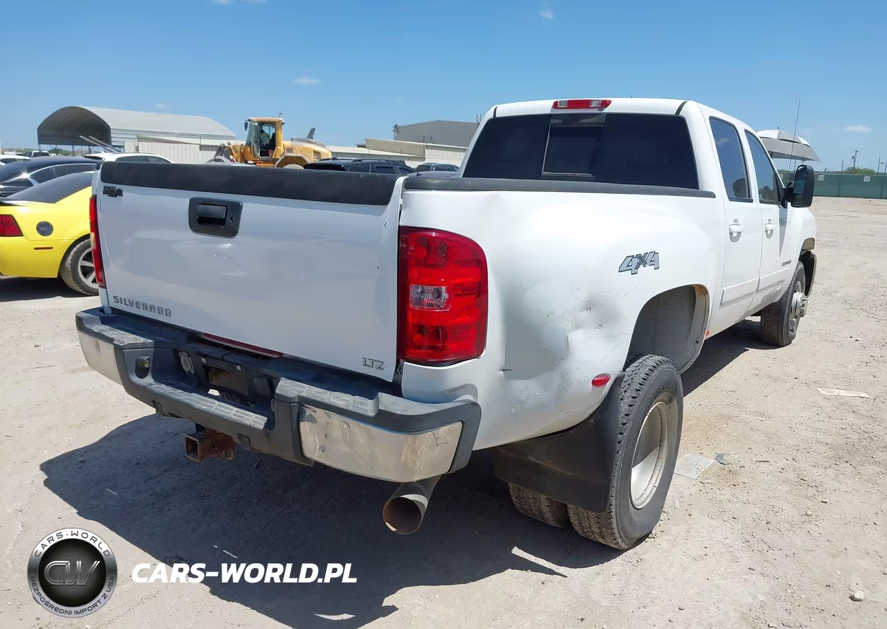 2007 Chevrolet Silverado 3500 Ltz VIN:1GCJK33677F547080 - 4
