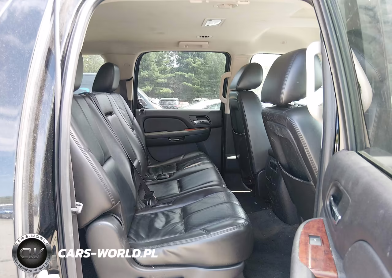2011 Chevrolet Suburban Lt VIN:1GNSKJE35BR388344 - 8