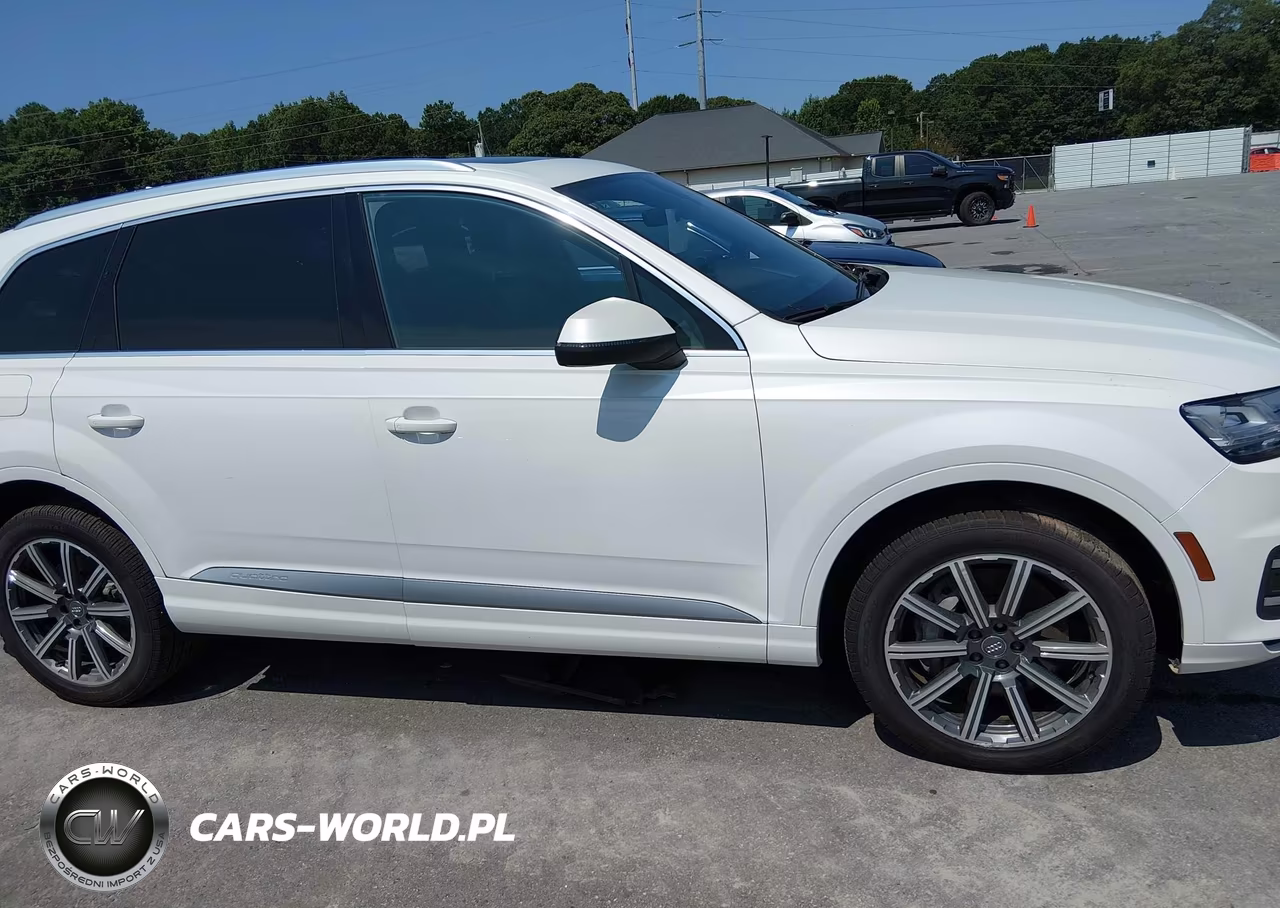 2017 Audi Q7 3.0T Premium VIN:WA1VAAF77HD029930 - 13
