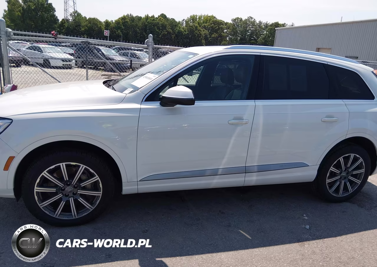 2017 Audi Q7 3.0T Premium VIN:WA1VAAF77HD029930 - 14
