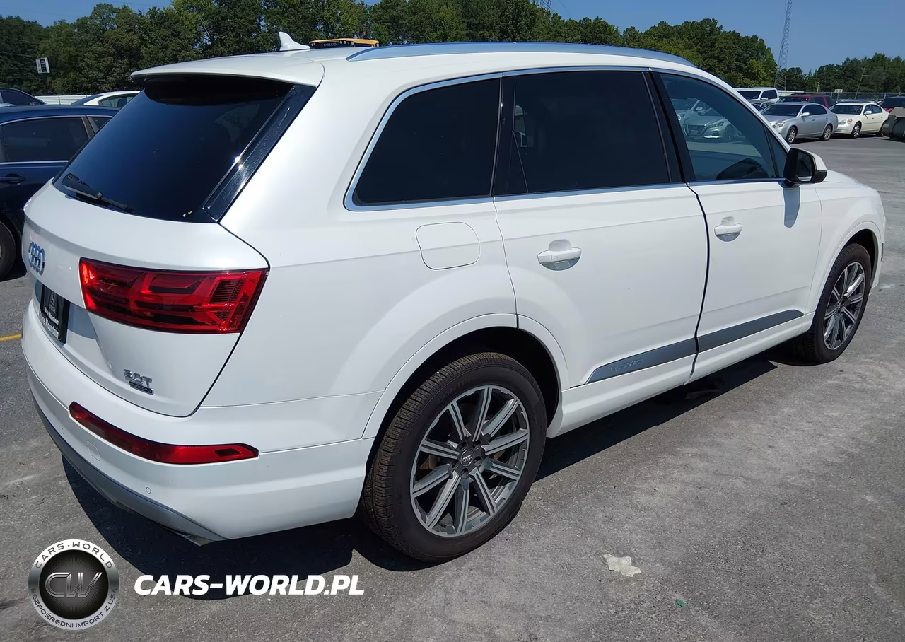 2017 Audi Q7 3.0T Premium VIN:WA1VAAF77HD029930 - 4