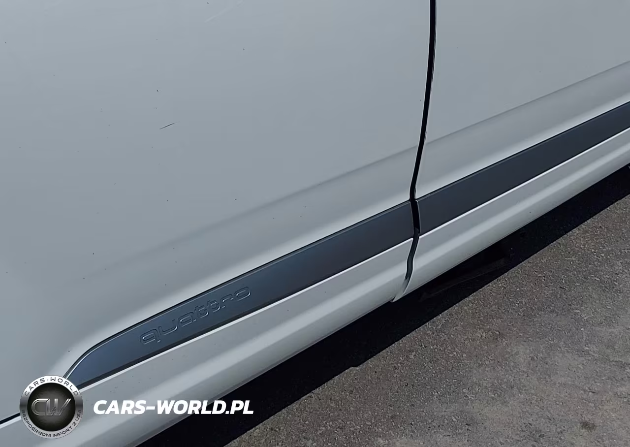 2017 Audi Q7 3.0T Premium VIN:WA1VAAF77HD029930 - 6