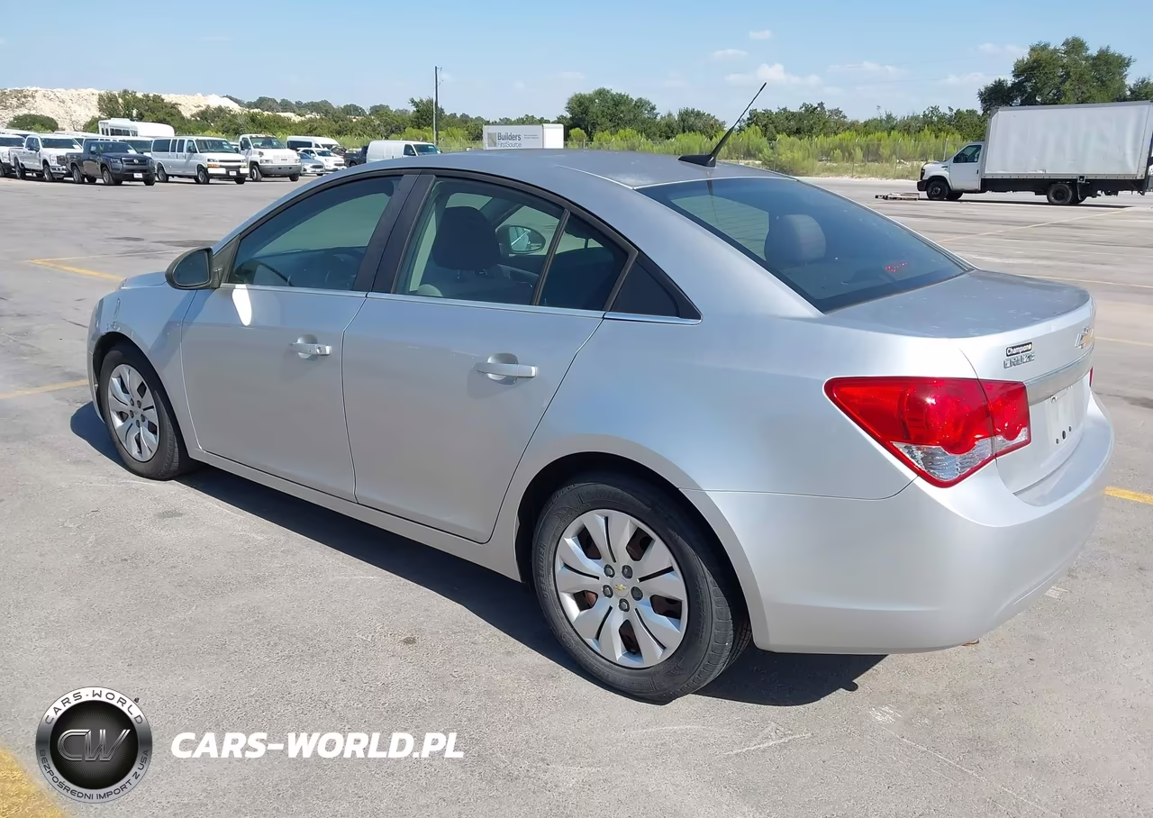 2012 Chevrolet Cruze Ls VIN:1G1PC5SH9C7303384 - 3