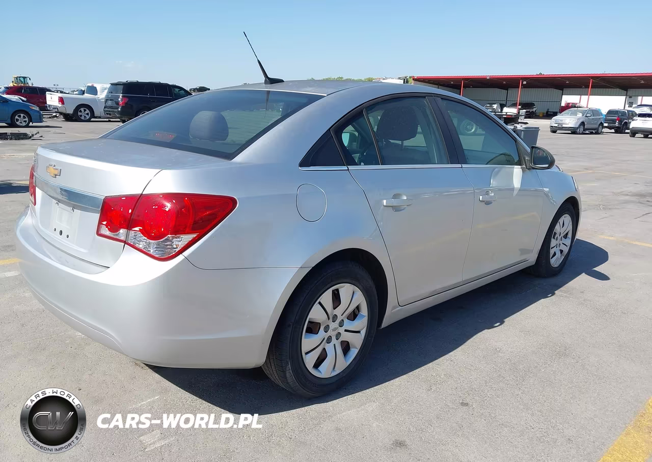 2012 Chevrolet Cruze Ls VIN:1G1PC5SH9C7303384 - 4