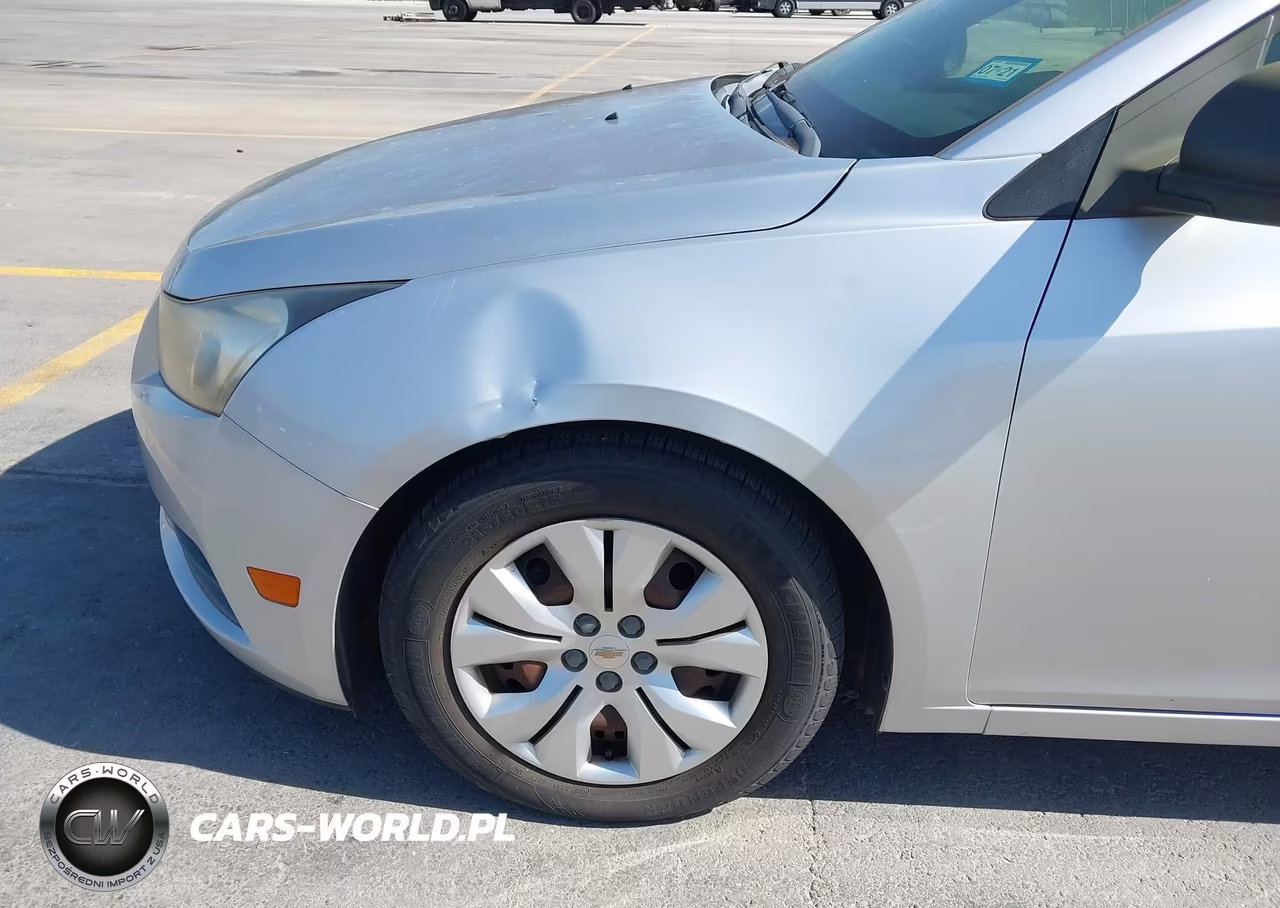 2012 Chevrolet Cruze Ls VIN:1G1PC5SH9C7303384 - 6