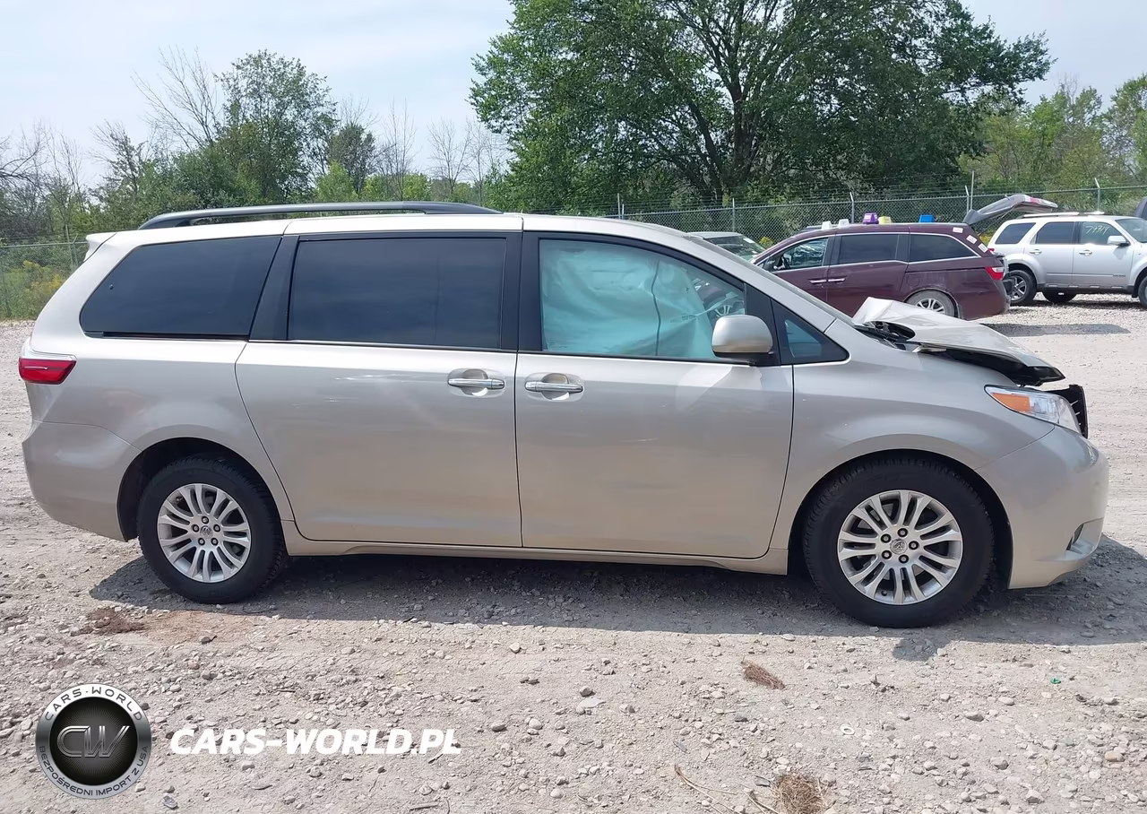 2015 Toyota Sienna Xle 8 Passenger VIN:5TDYK3DCXFS646154 - 13