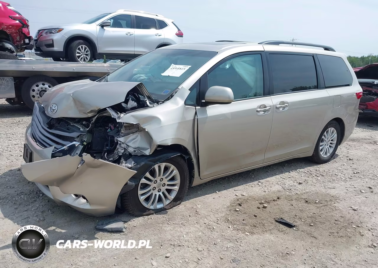 2015 Toyota Sienna Xle 8 Passenger VIN:5TDYK3DCXFS646154 - 2