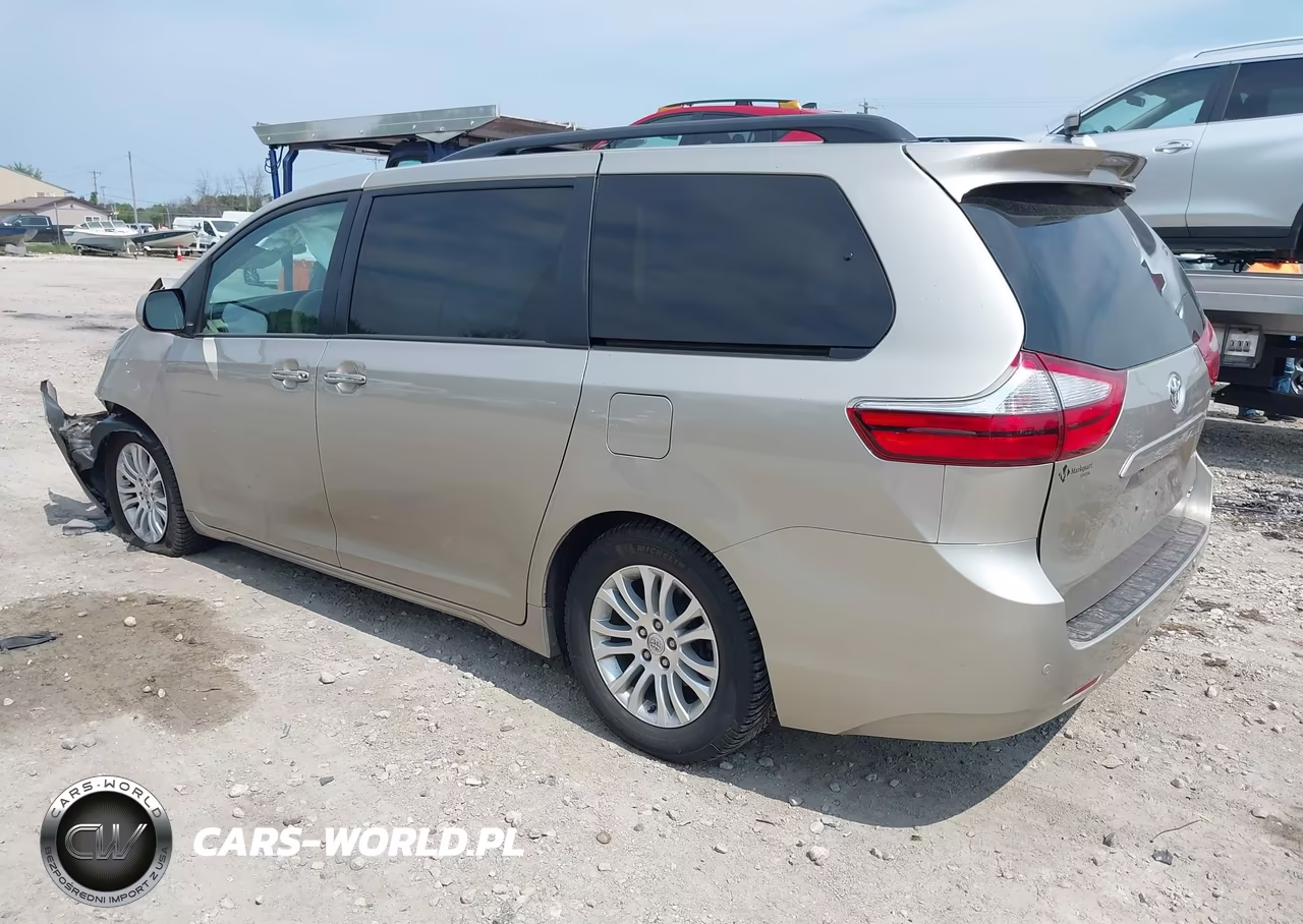 2015 Toyota Sienna Xle 8 Passenger VIN:5TDYK3DCXFS646154 - 3