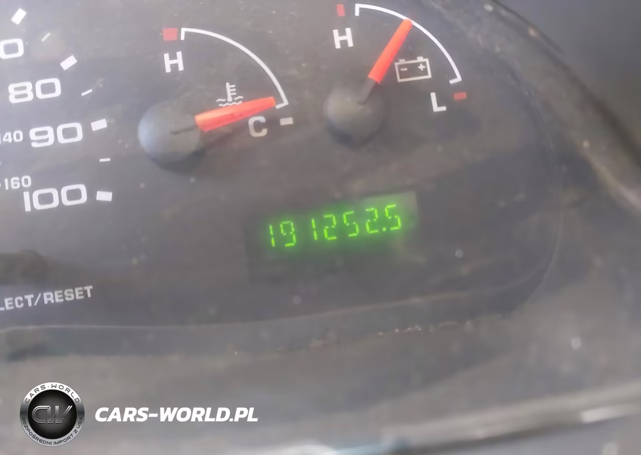 2005 Ford E-350 Cutaway Standard VIN:1FDWE35LX5HA32328 - 5