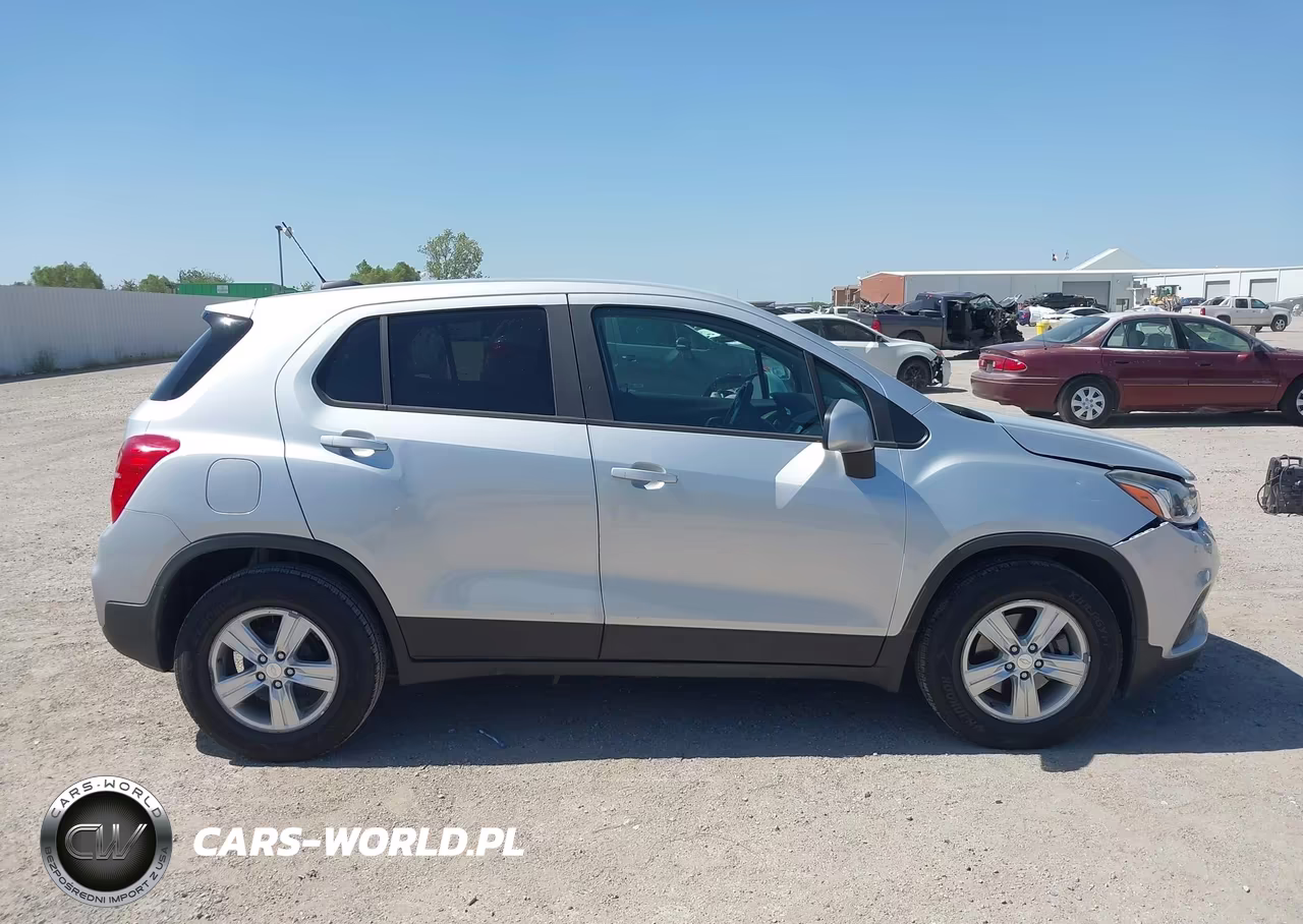 2019 Chevrolet Trax Ls VIN:3GNCJKSB2KL241690 - 13