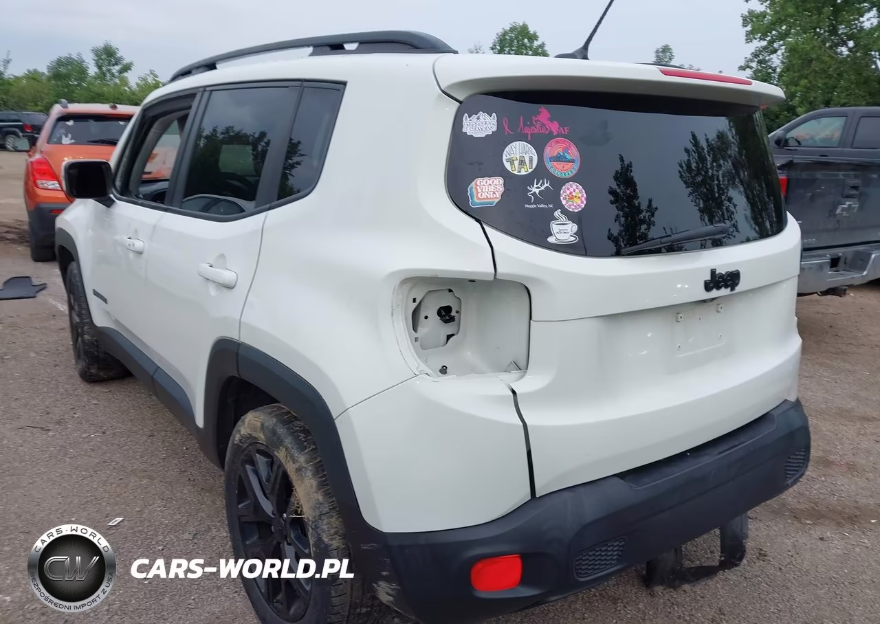 2017 Jeep Renegade Altitude VIN:ZACCJABB4HPE83755 - 3