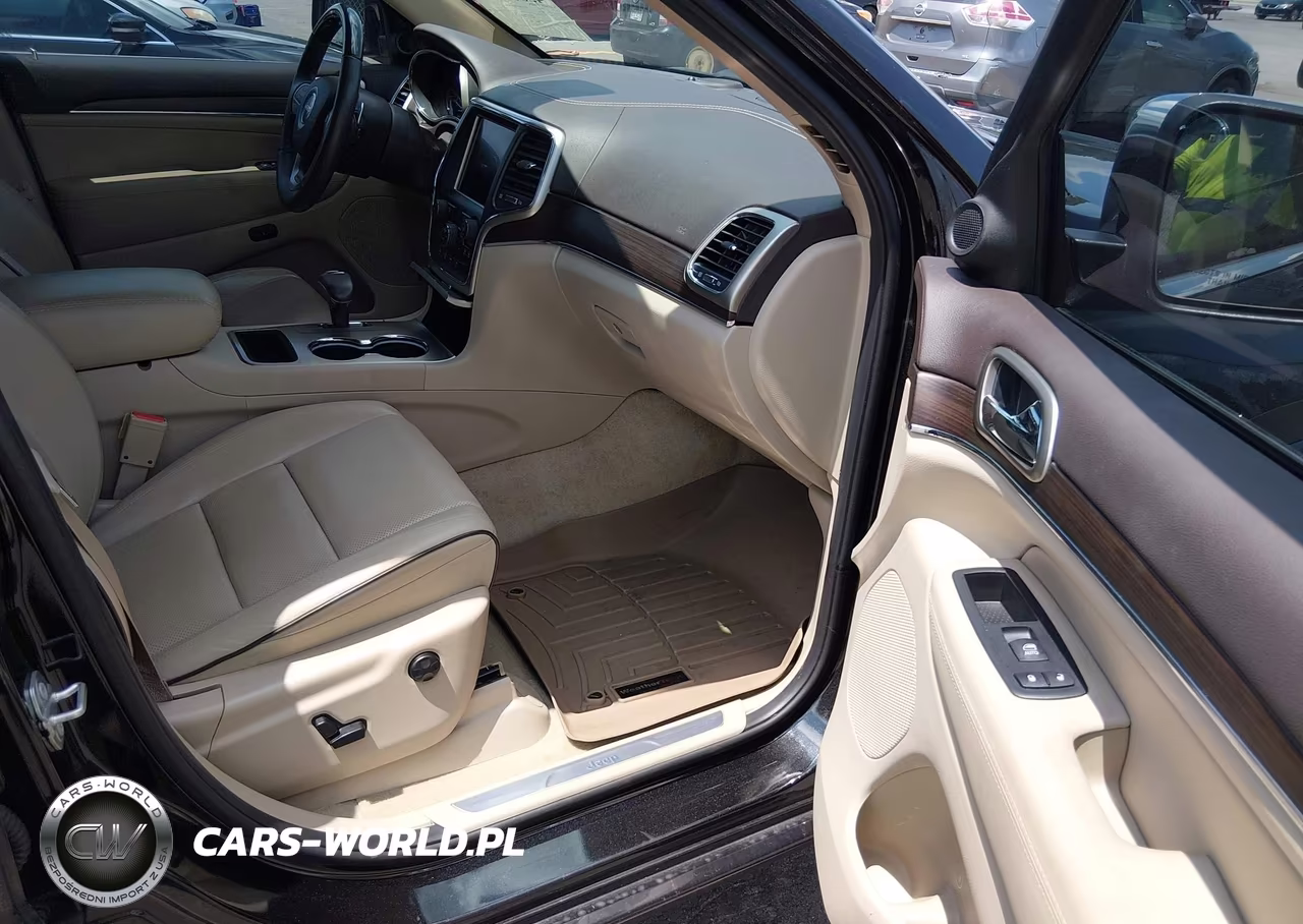 2015 Jeep Grand Cherokee Overland VIN:1C4RJECM1FC860559 - 5
