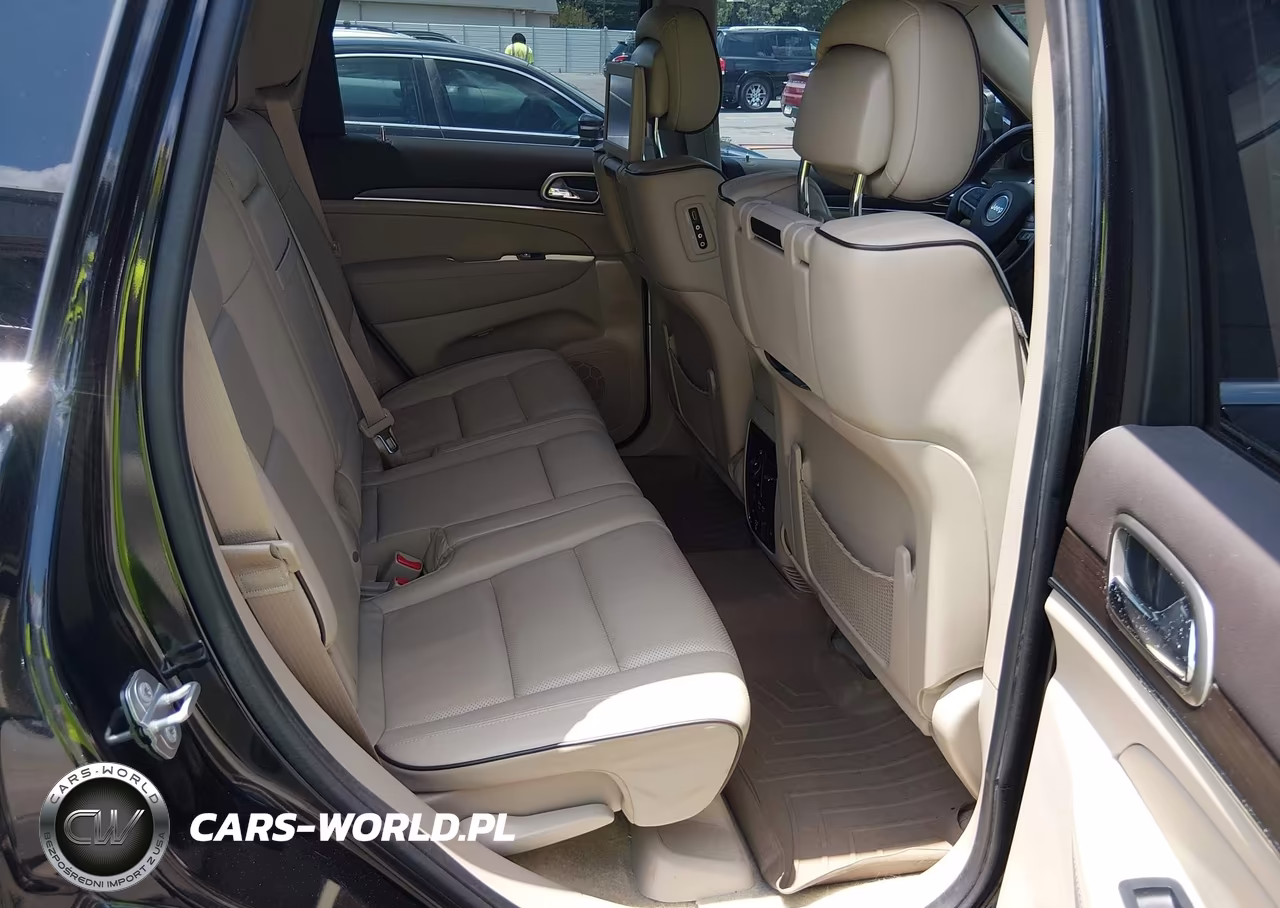 2015 Jeep Grand Cherokee Overland VIN:1C4RJECM1FC860559 - 8