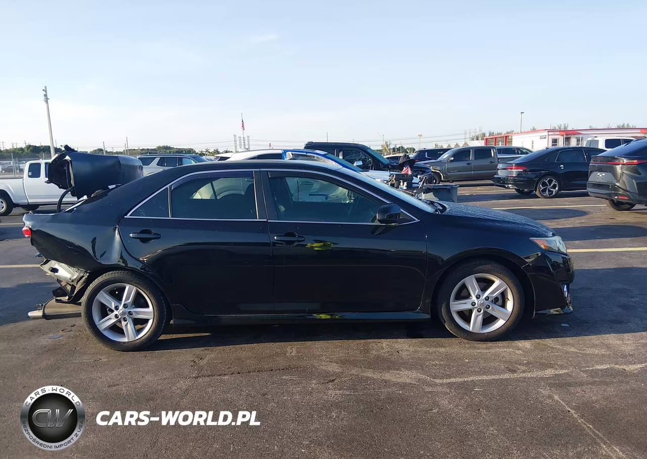 2014 Toyota Camry Se VIN:4T1BF1FK2EU744197 - 13
