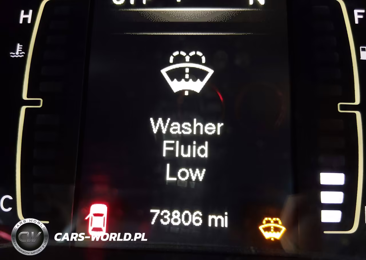 2018 Jeep Cherokee Latitude Plus Fwd VIN:1C4PJLLB1JD520051 - 15