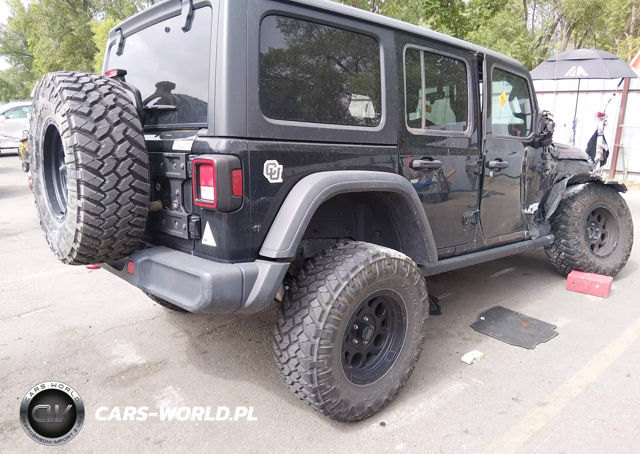 2018 Jeep Wrangler Unlimited Rubicon 4X4 VIN:1C4HJXFG1JW146144 - 4