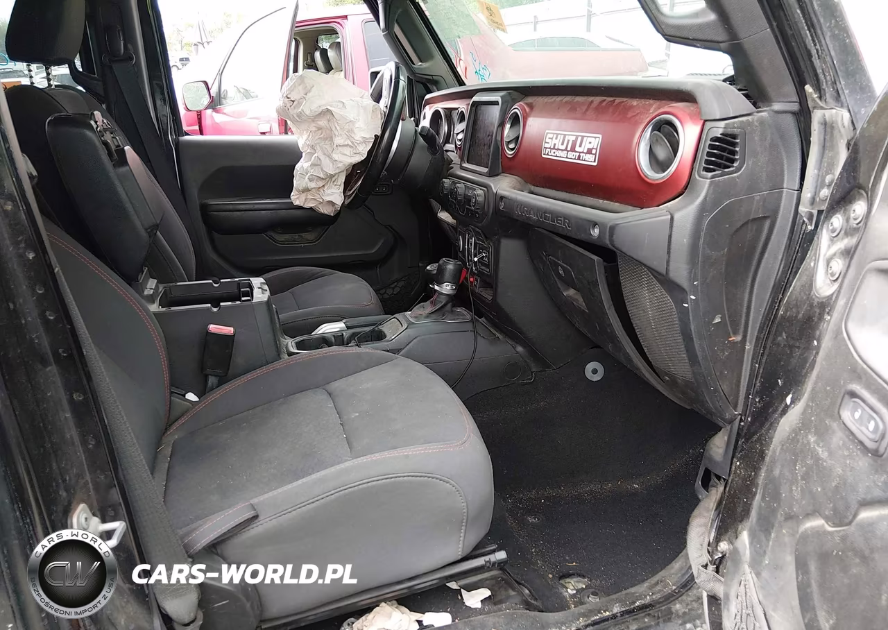 2018 Jeep Wrangler Unlimited Rubicon 4X4 VIN:1C4HJXFG1JW146144 - 5