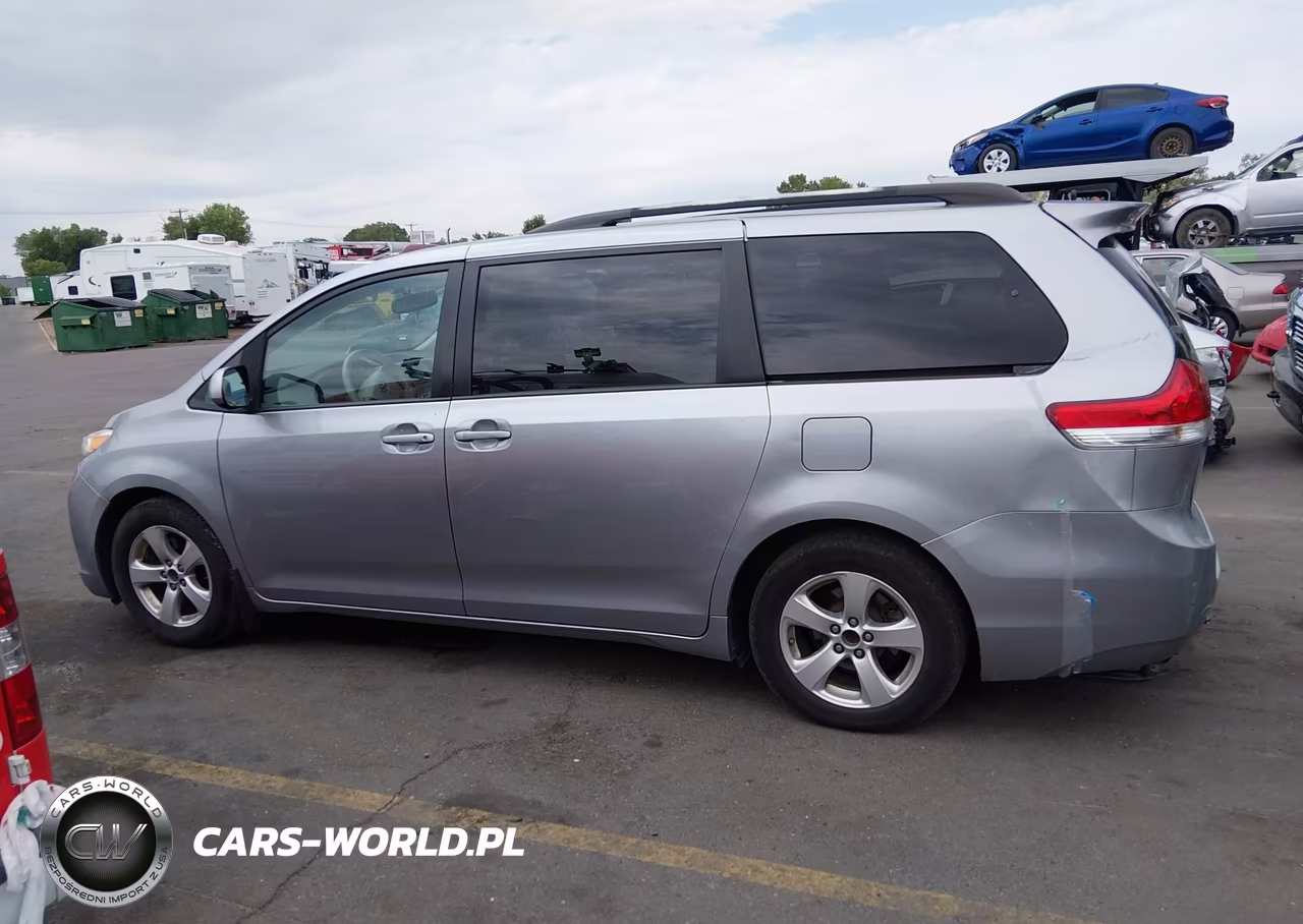 2011 Toyota Sienna Le V6 VIN:5TDKK3DC0BS099976 - 15