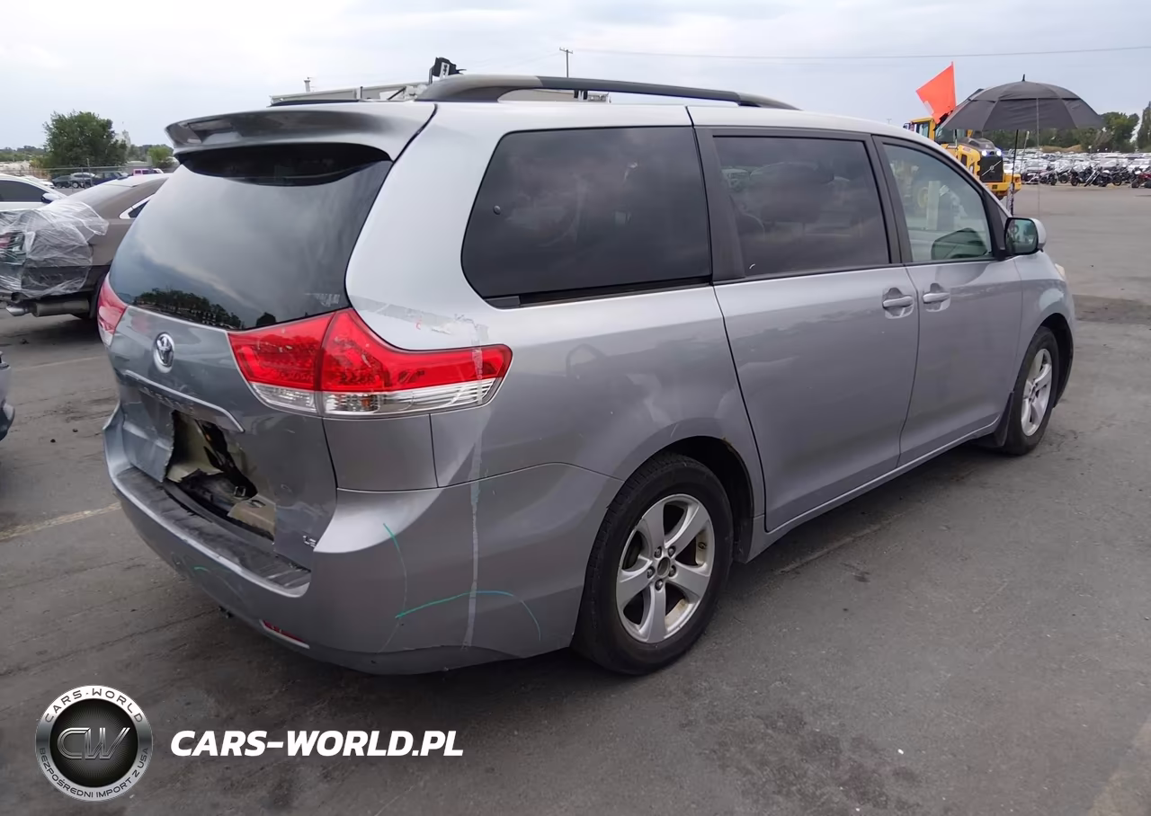 2011 Toyota Sienna Le V6 VIN:5TDKK3DC0BS099976 - 4