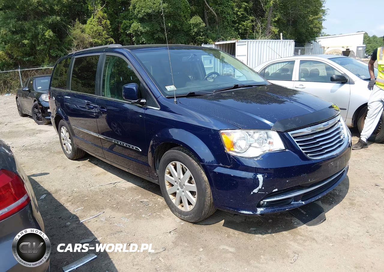 2016 Chrysler Town & Country Touring – zdjęcie 1 z 17