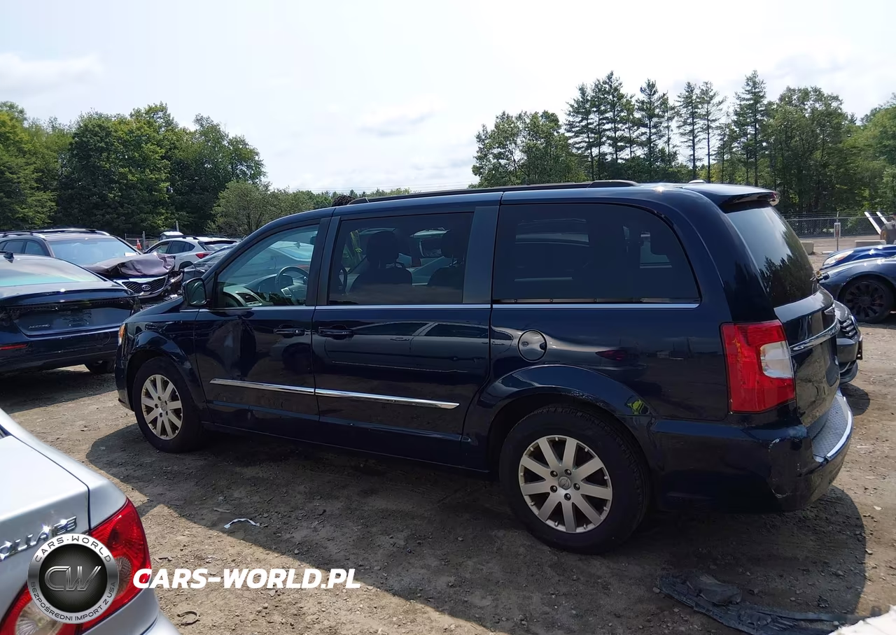 2016 Chrysler Town & Country Touring VIN:2C4RC1BG0GR173001 - 15