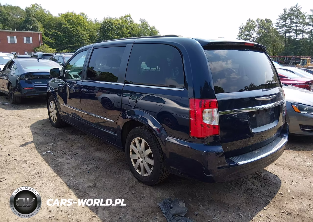 2016 Chrysler Town & Country Touring VIN:2C4RC1BG0GR173001 - 3