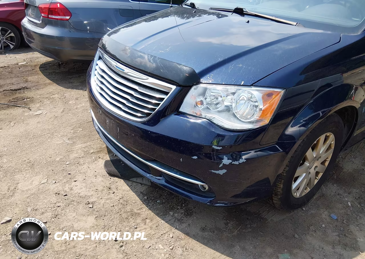 2016 Chrysler Town & Country Touring VIN:2C4RC1BG0GR173001 - 6