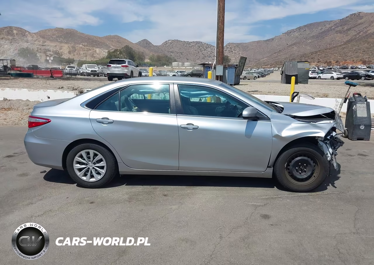 2017 Toyota Camry Le VIN:4T1BF1FK7HU807427 - 13