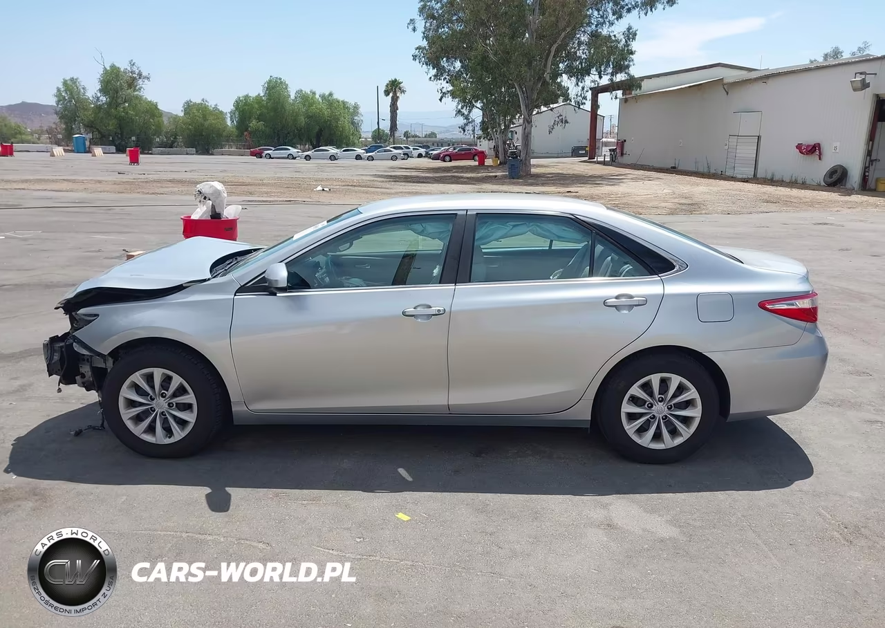 2017 Toyota Camry Le VIN:4T1BF1FK7HU807427 - 14