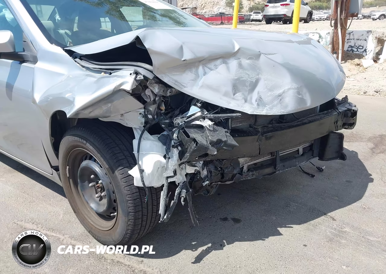 2017 Toyota Camry Le VIN:4T1BF1FK7HU807427 - 17
