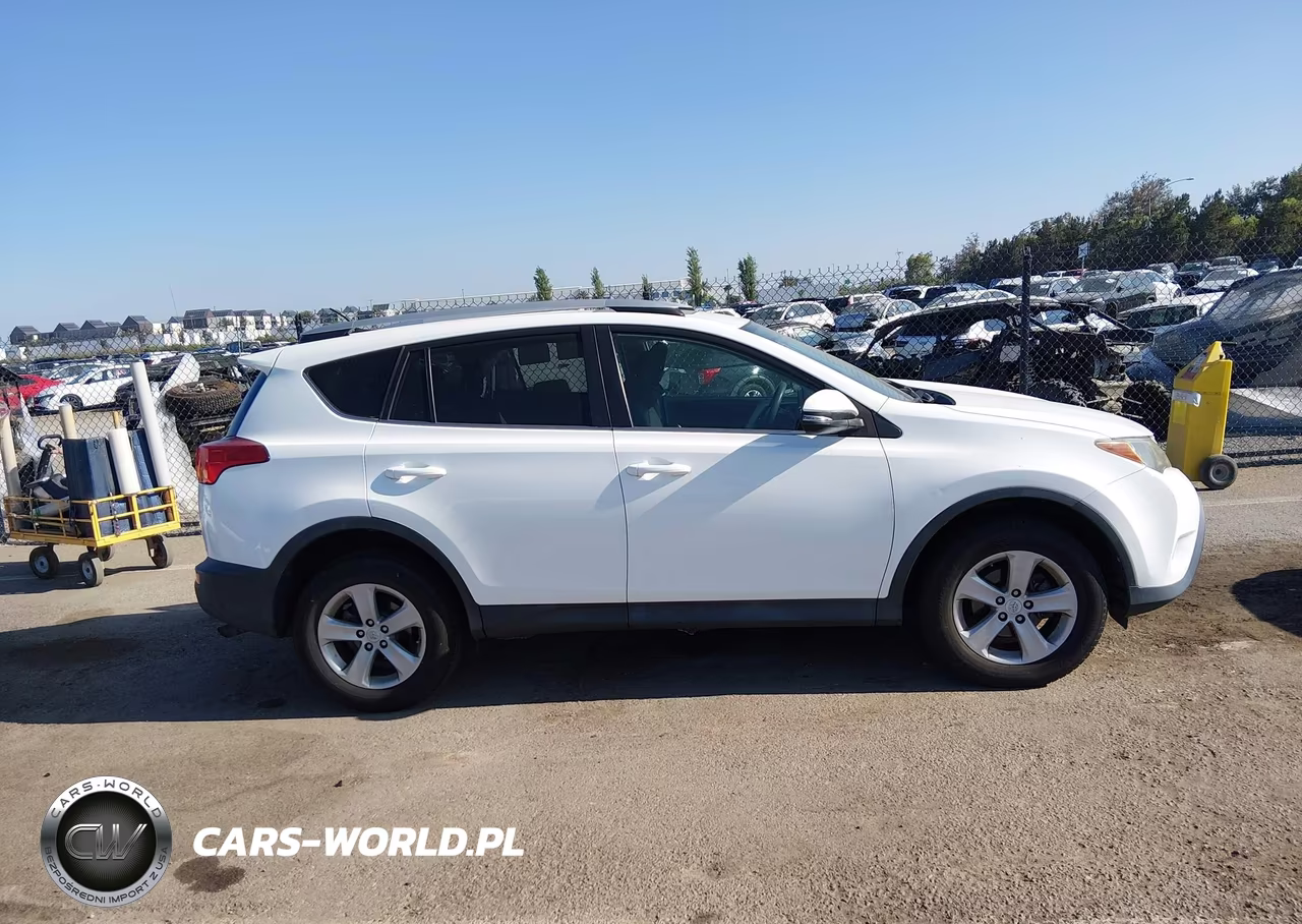 2014 Toyota Rav4 Xle VIN:2T3RFREV3EW203319 - 13