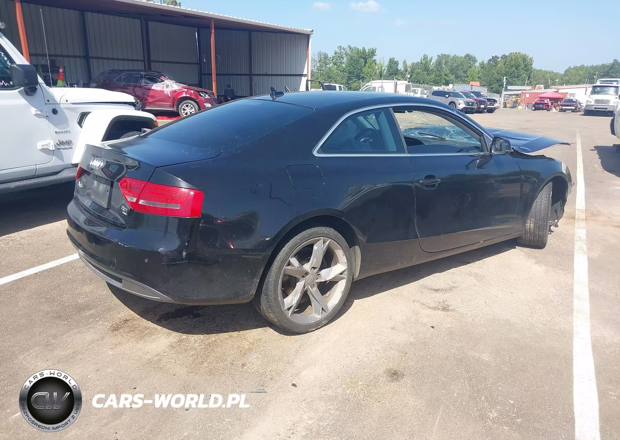 2011 Audi A5 2.0T Premium VIN:WAULFAFR2BA005590 - 4