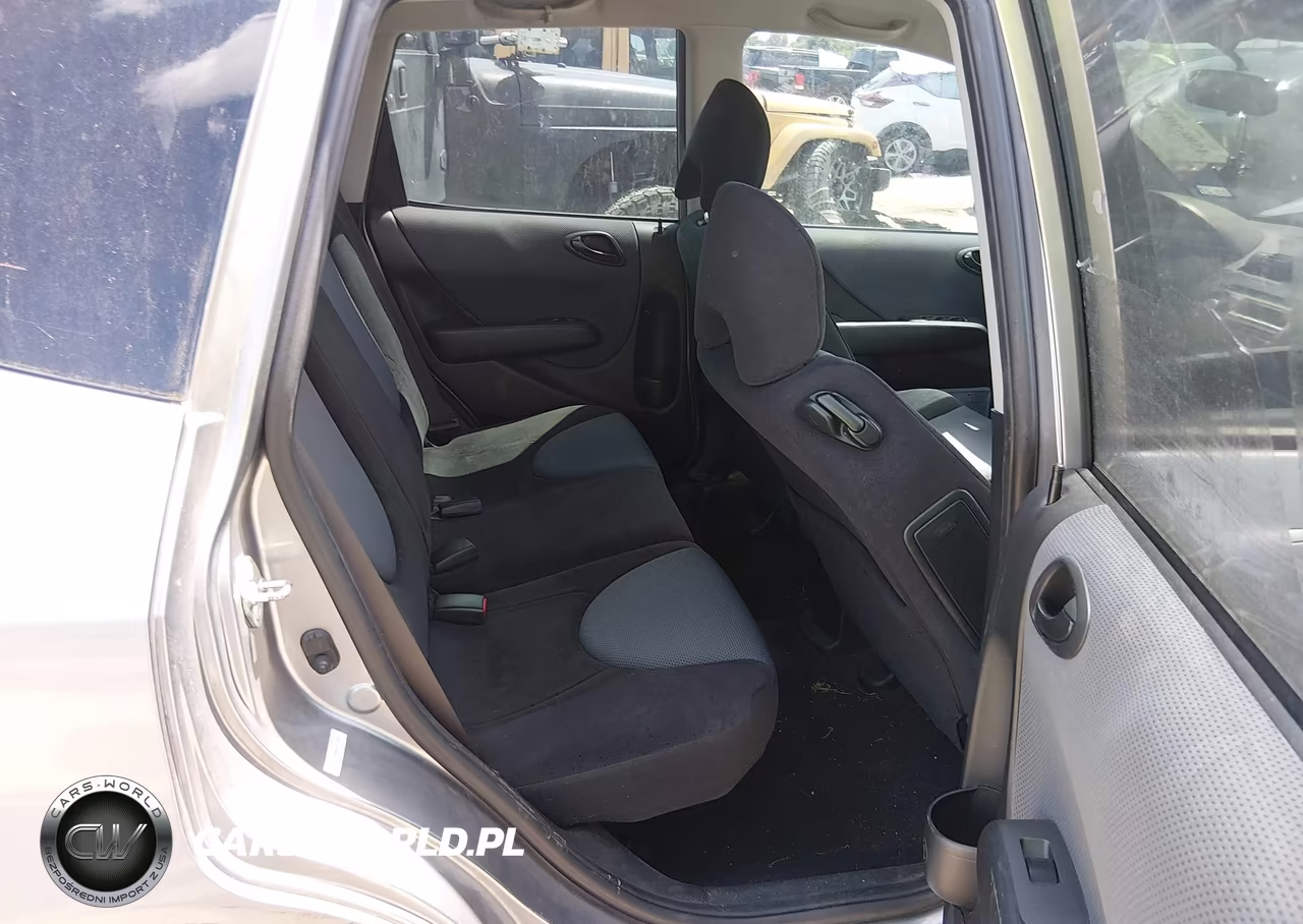 2008 Honda Fit VIN:JHMGD38458S018293 - 8