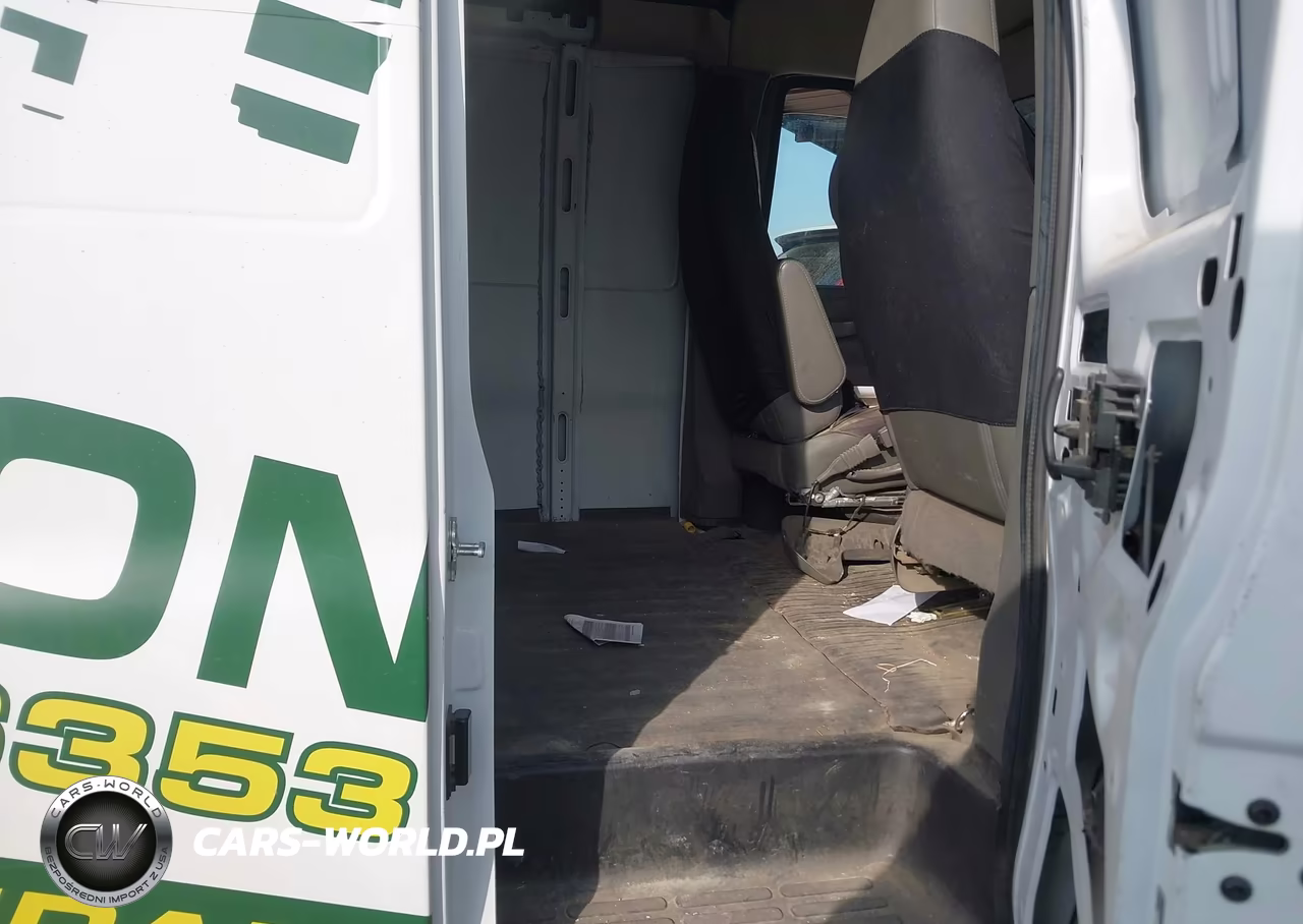 2018 Chevrolet Express 2500 Work Van VIN:1GCWGBFP7J1282543 - 8