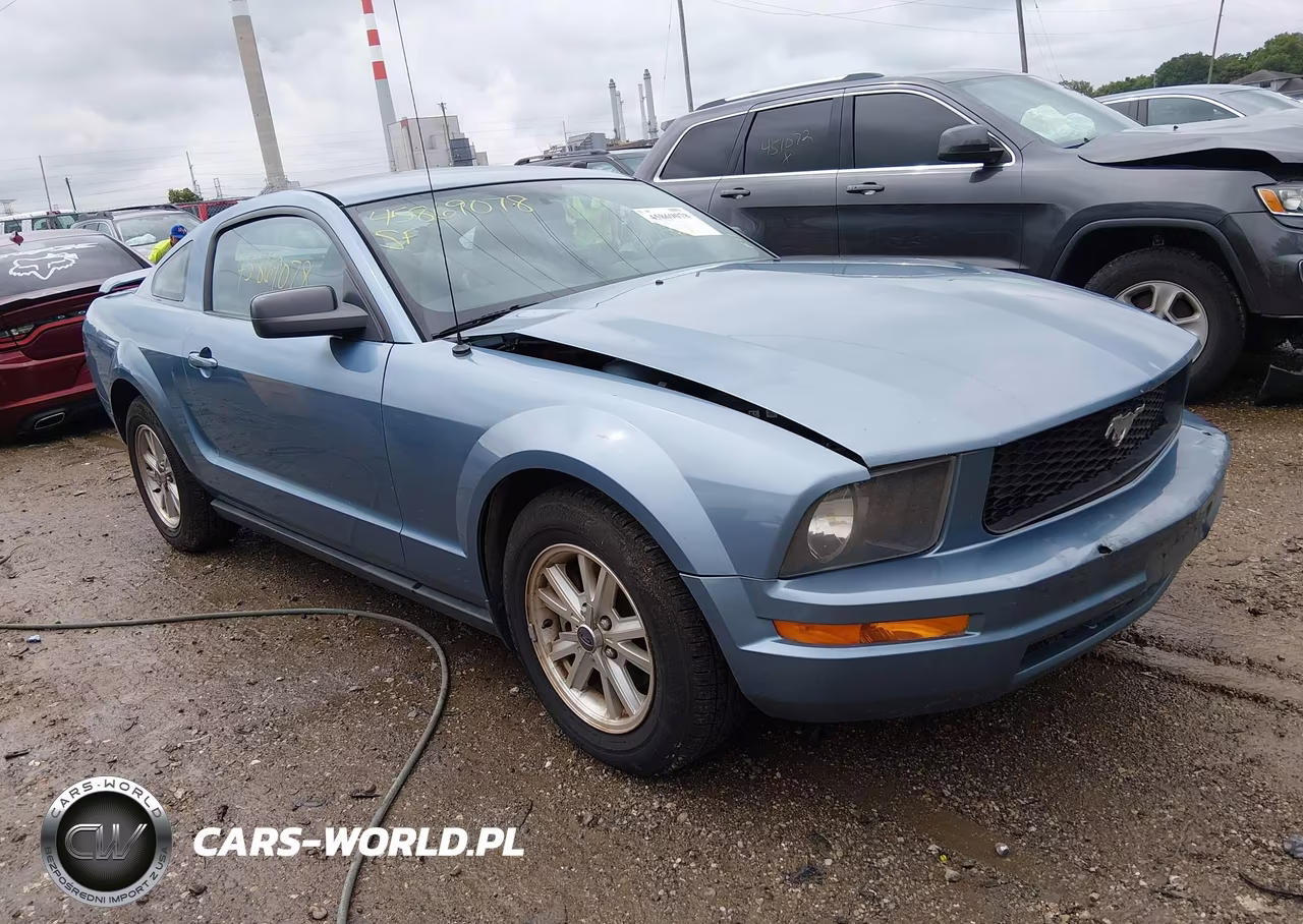 2007 Ford Mustang V6 Deluxe-V6 Premium