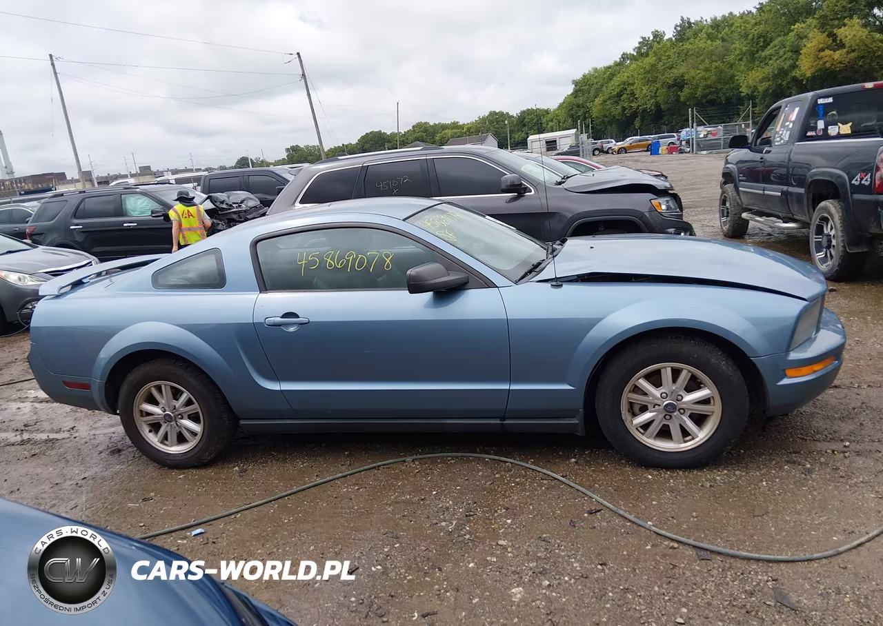 2007 Ford Mustang V6 Deluxe-V6 Premium VIN:1ZVFT80N075369141 - 13