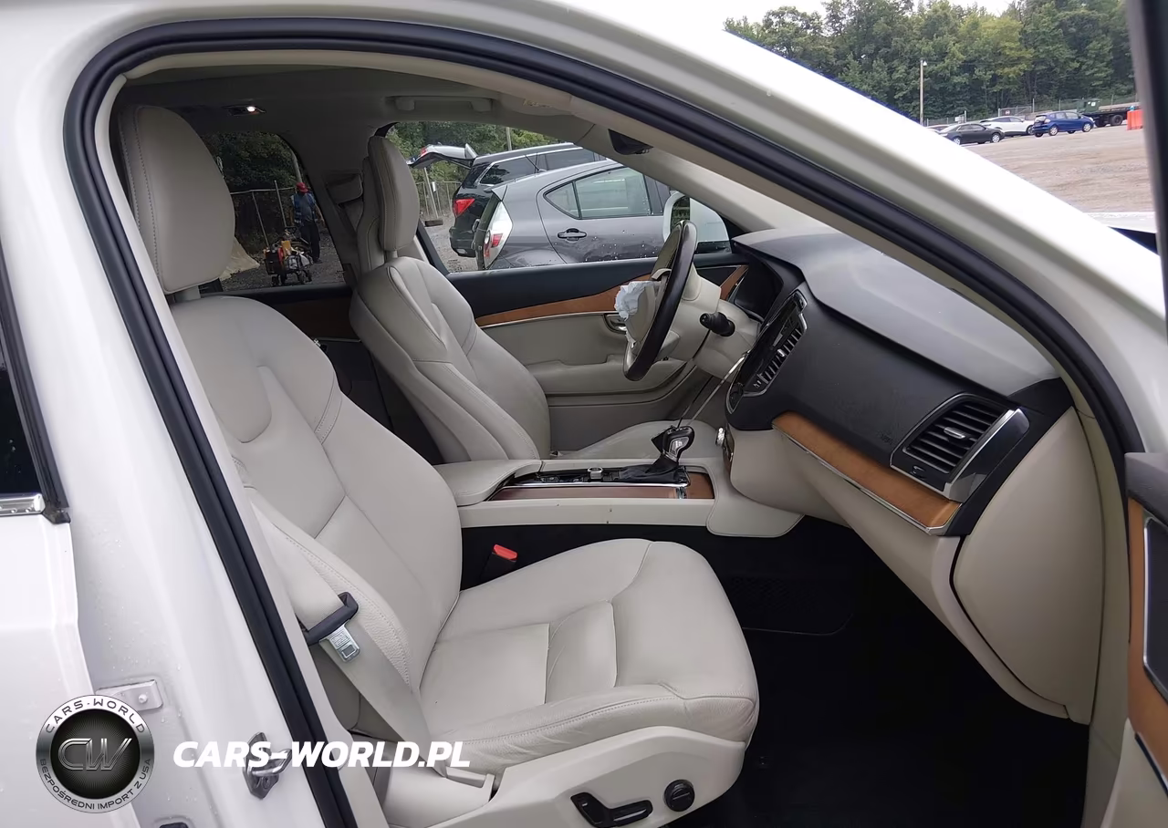 2021 Volvo Xc90 T6 Momentum 7 Passenger VIN:YV4A22PK4M1678944 - 5