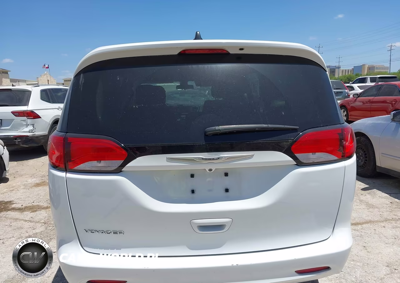 2022 Chrysler Voyager Lx VIN:2C4RC1CG6NR102770 - 16