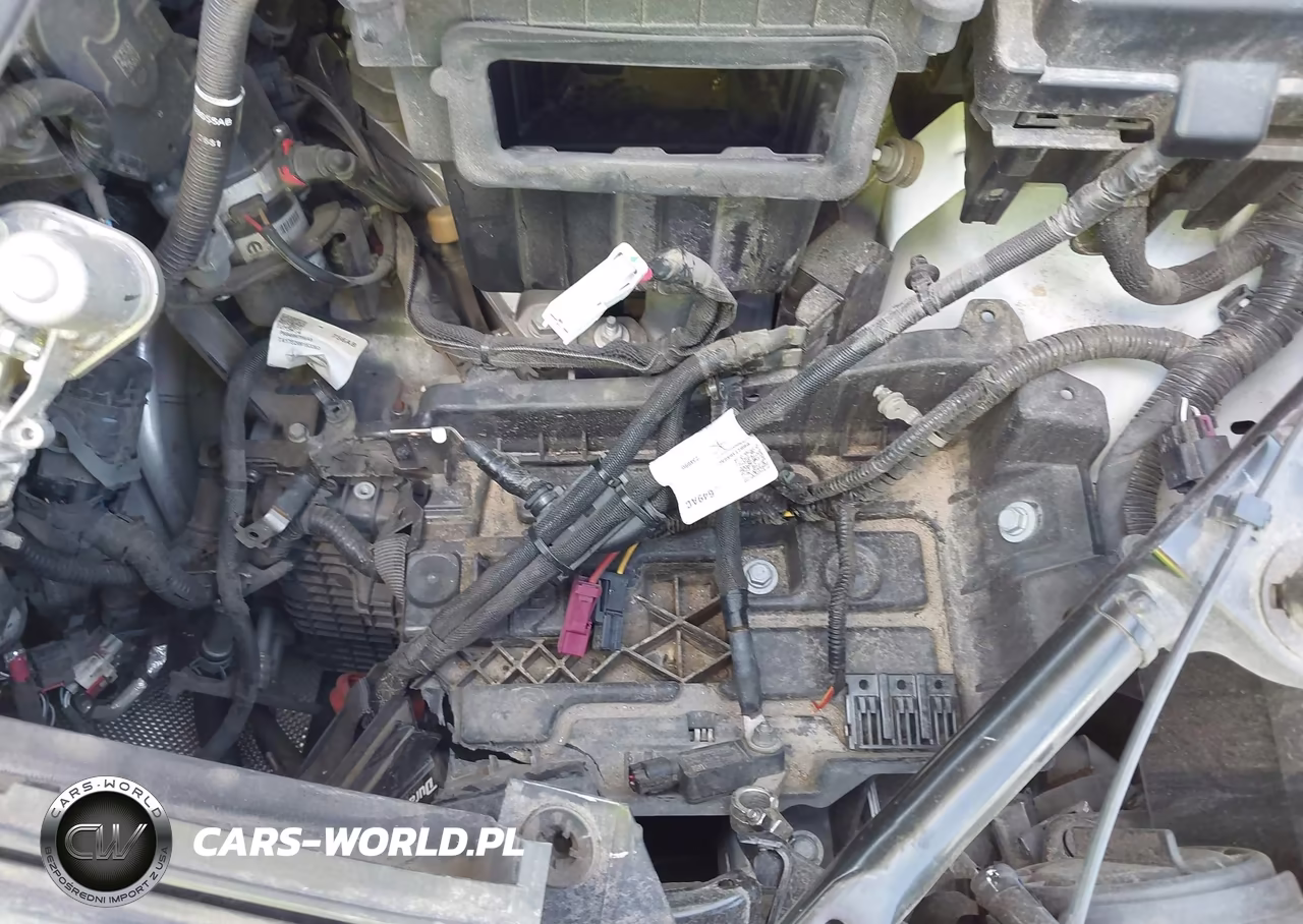 2022 Chrysler Voyager Lx VIN:2C4RC1CG6NR102770 - 17