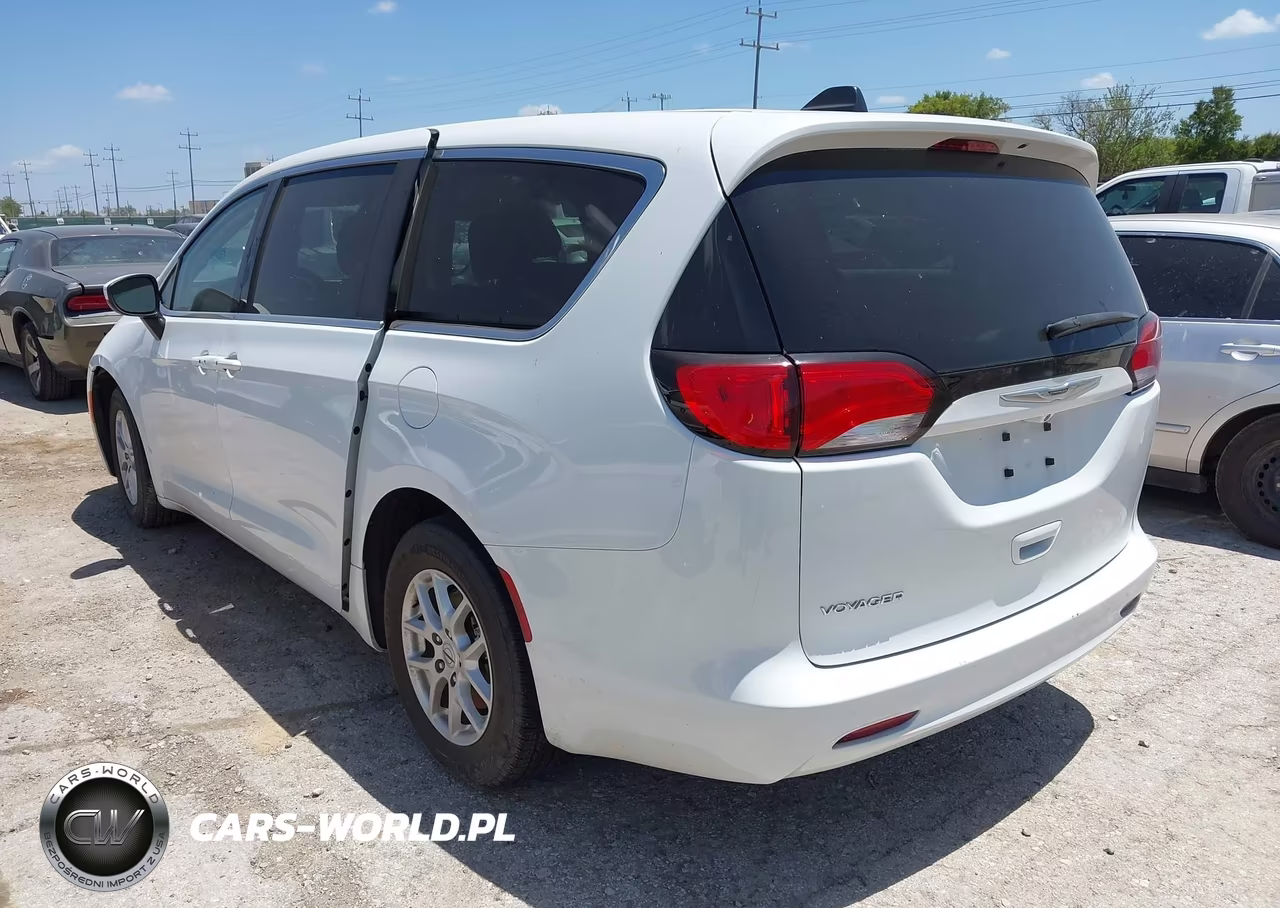 2022 Chrysler Voyager Lx VIN:2C4RC1CG6NR102770 - 3