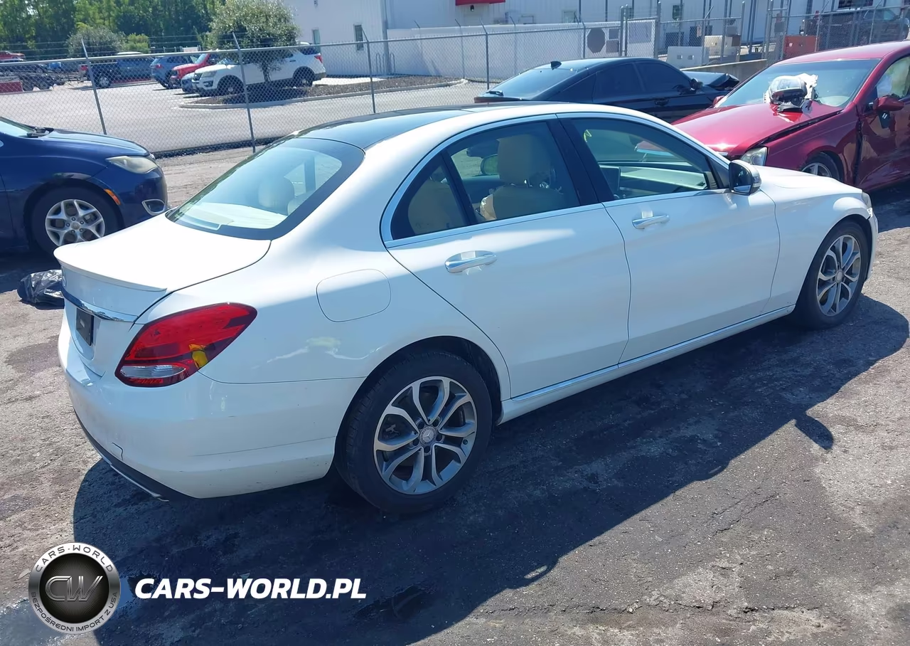 2016 Mercedes-Benz C 300 VIN:55SWF4JB5GU174463 - 4