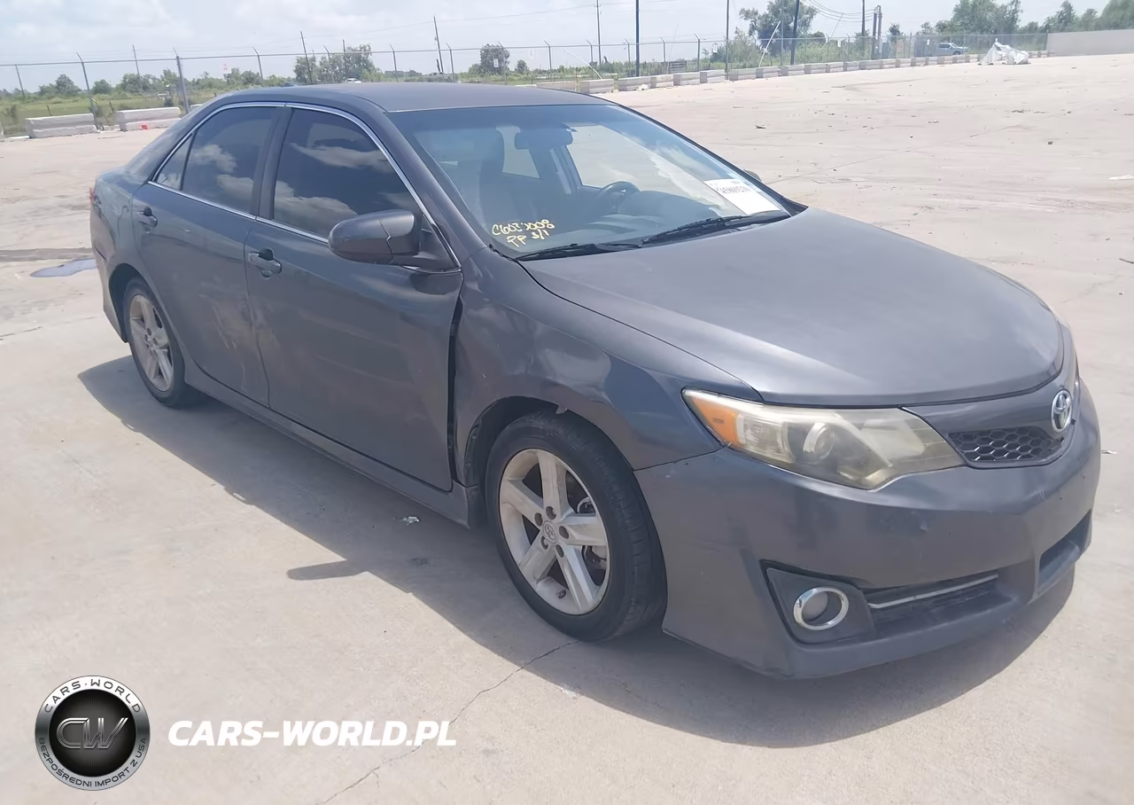 2012 Toyota Camry Se – zdjęcie 1 z 11