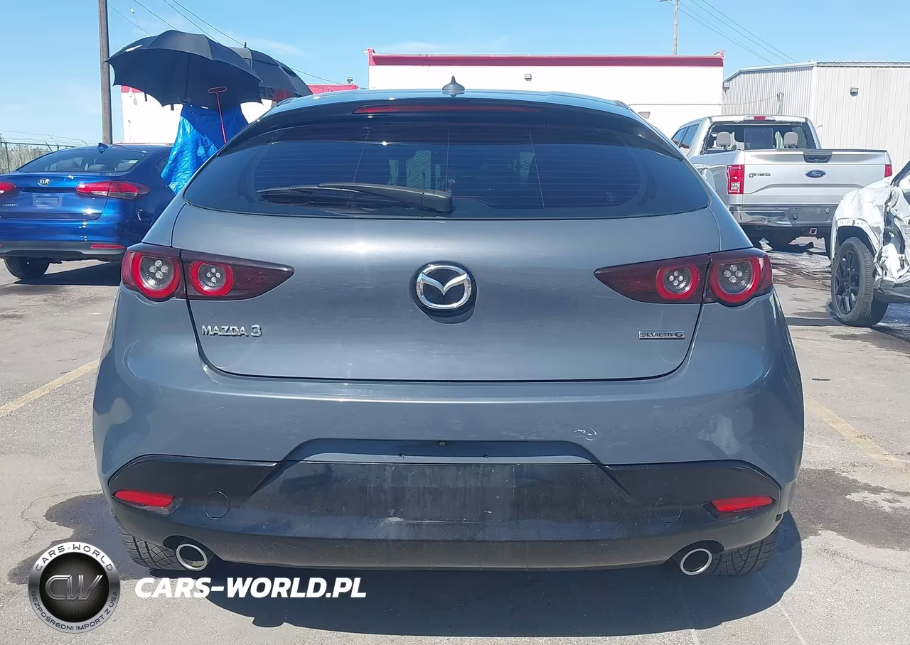 2021 Mazda Mazda3 Premium VIN:JM1BPAMLXM1304306 - 16