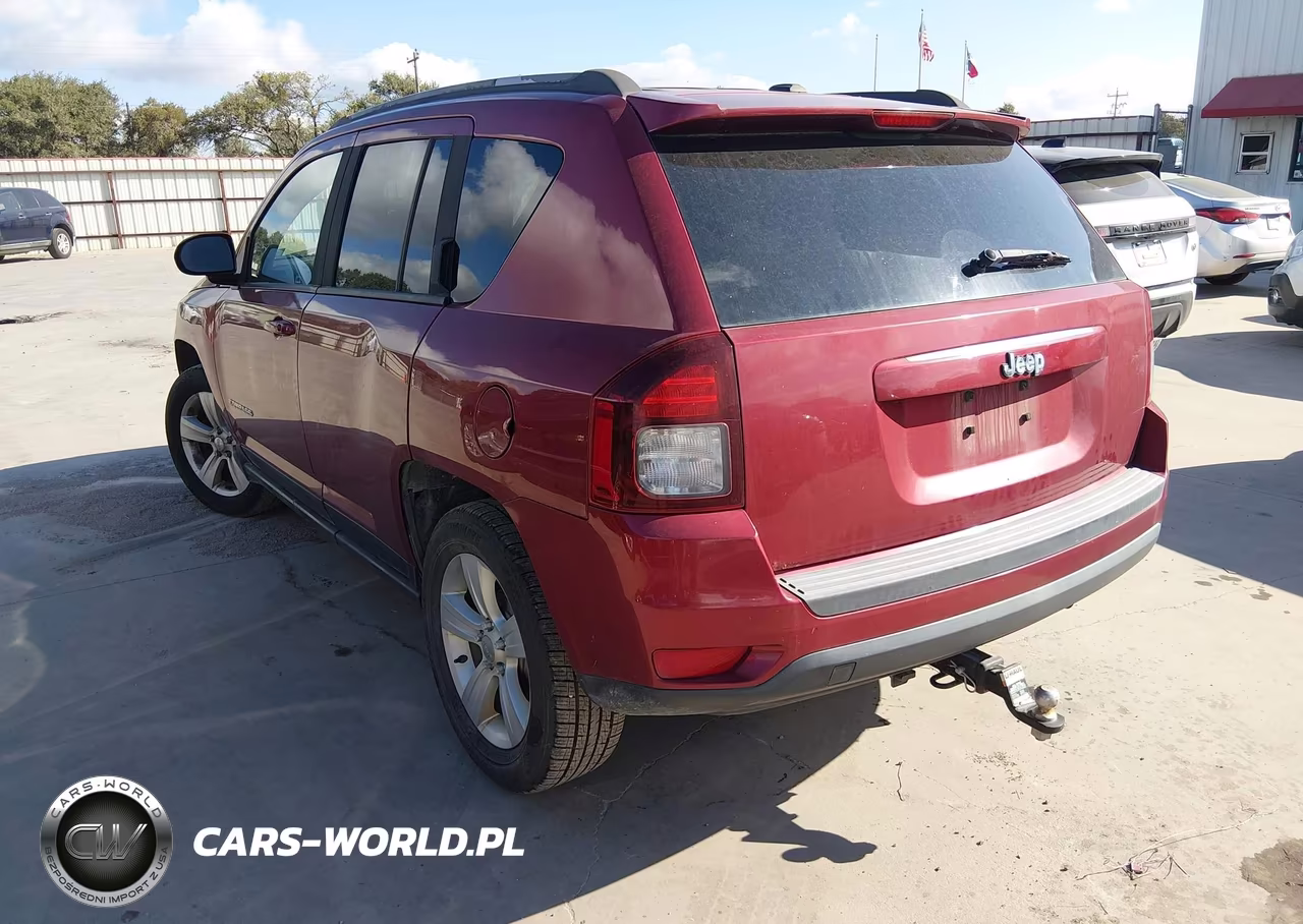 2015 Jeep Compass Sport VIN:1C4NJCBB1FD335661 - 3