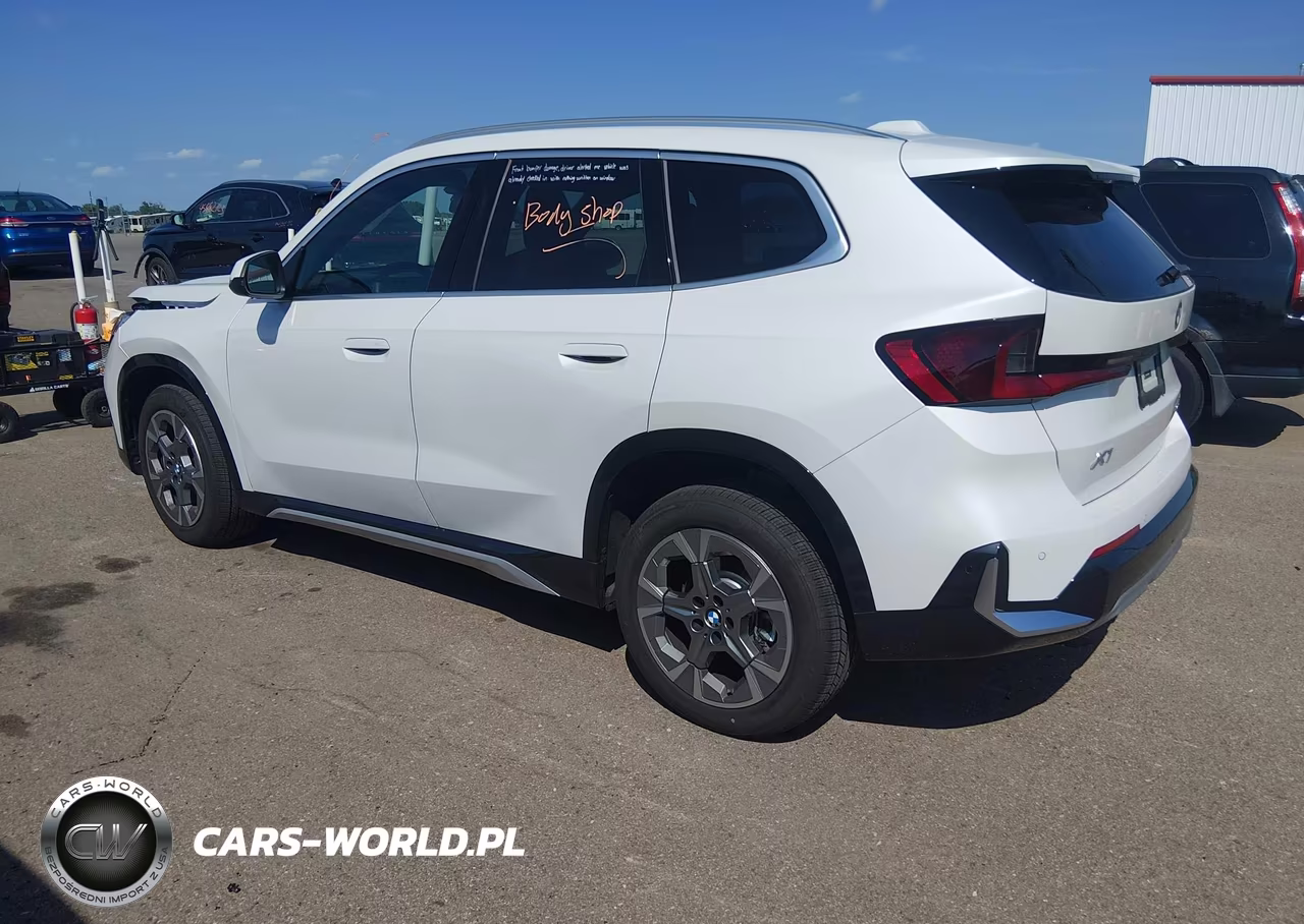 2026 BMW X1 xDrive28I VIN:WBX73EF00T5695391 - 3